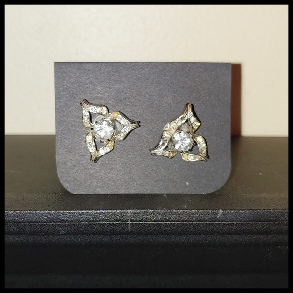 Vintage Triangular Petal Rhinestone Earrings - Picture 1 of 3
